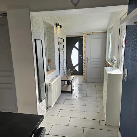 Villa Maison Familiale, 3 Chambres, Jardin Et Parking Prive