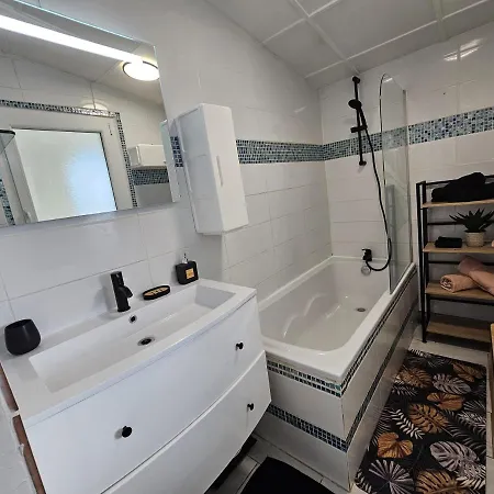 Maison Familiale, 3 Chambres, Jardin Et Parking Prive Villa Montigny-en-Gohelle