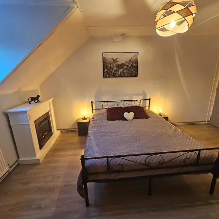 Maison Familiale, 3 Chambres, Jardin Et Parking Prive
