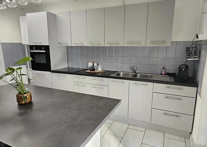 Maison Familiale, 3 Chambres, Jardin Et Parking Prive Villa *
