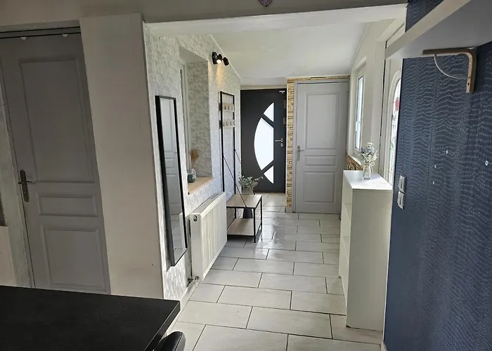 Villa Maison Familiale, 3 Chambres, Jardin Et Parking Prive