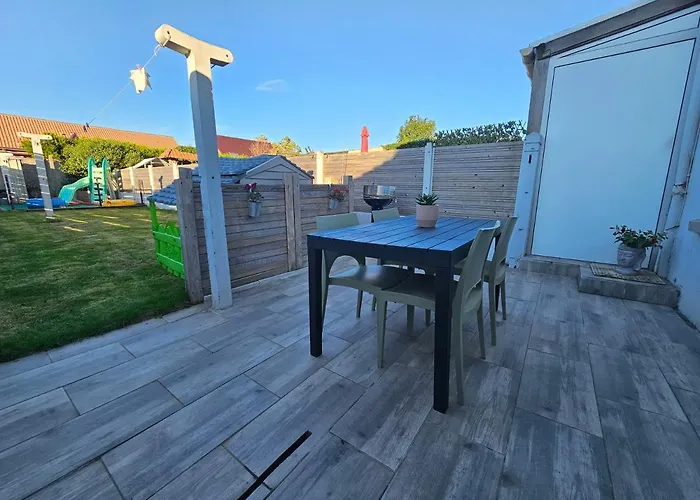 Maison Familiale, 3 Chambres, Jardin Et Parking Prive