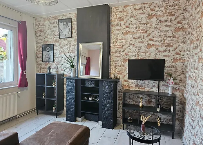 Villa Maison Familiale, 3 Chambres, Jardin Et Parking Prive *